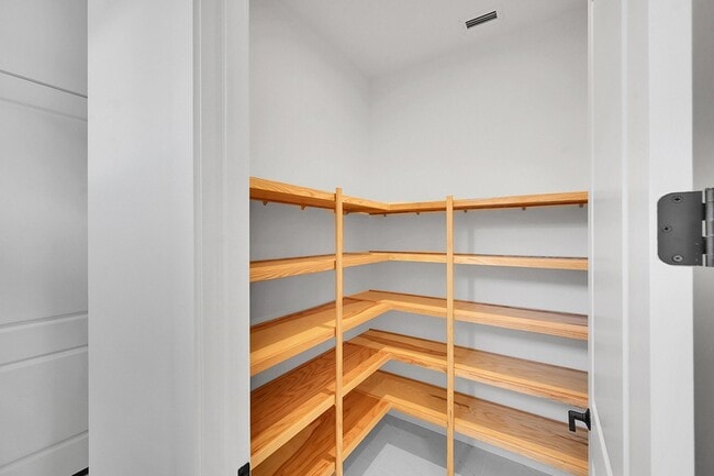 Building Photo - 9524 St Germain Dr