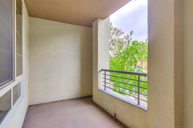 Building Photo - 1465 C St