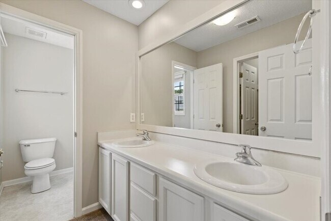 Building Photo - ***Coming Soon!***Beautiful Raleigh Town H...