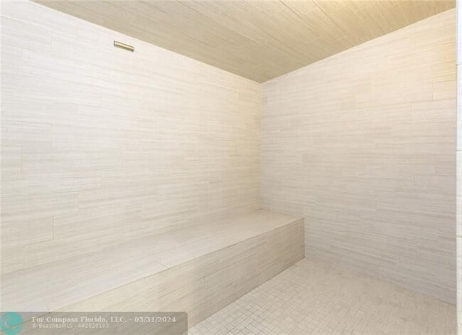 Building Photo - 987 SW 37th Ave