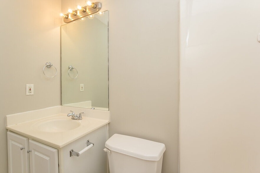 Building Photo - 568 Windcroft Cir NW