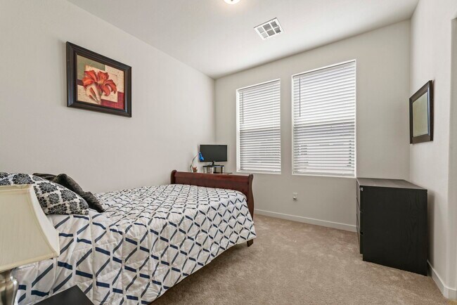 Building Photo - 4928 Black Falcon Way