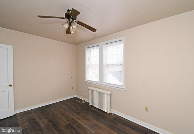 Building Photo - 254 Morris St