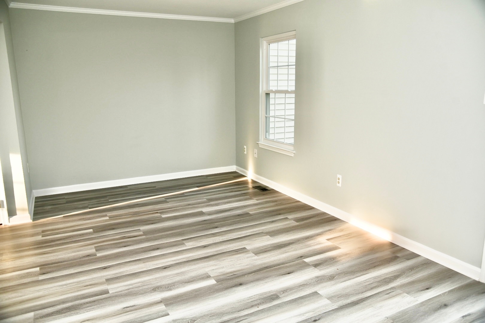 Building Photo - 6731 Sandpiper Ct