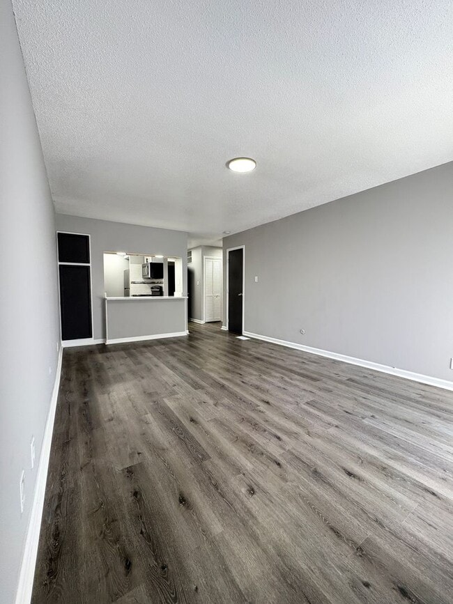 Building Photo - Discover Your Perfect Home at Bellagio Nor...