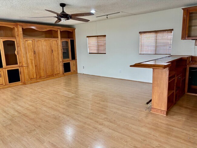 Building Photo - 11839 Garrison Dr