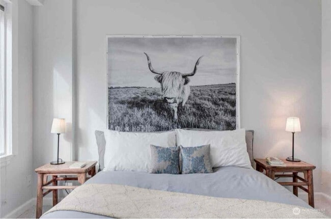 Building Photo - 8147 9th Ave SW