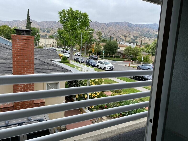 Building Photo - 1825 Keeler St