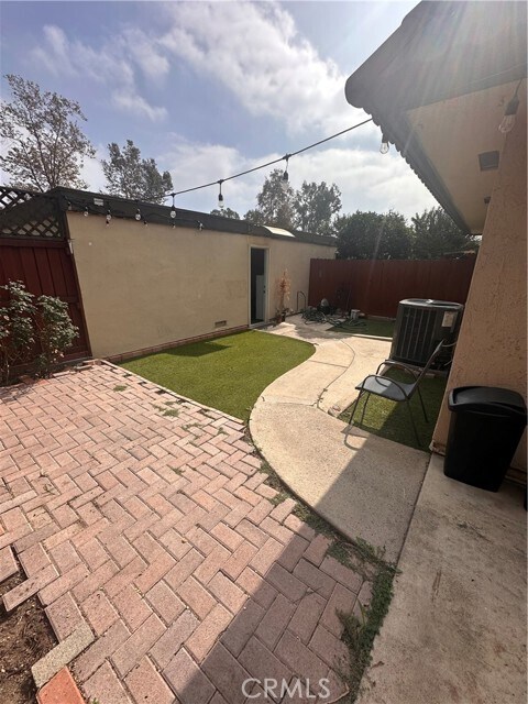 Building Photo - 1440 N Weeping Willow Ln