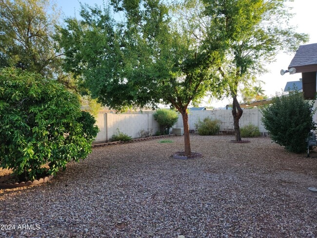 Building Photo - 5117 W Acoma Dr