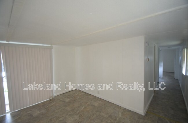 Building Photo - 3306 Peachtree Hill Rd
