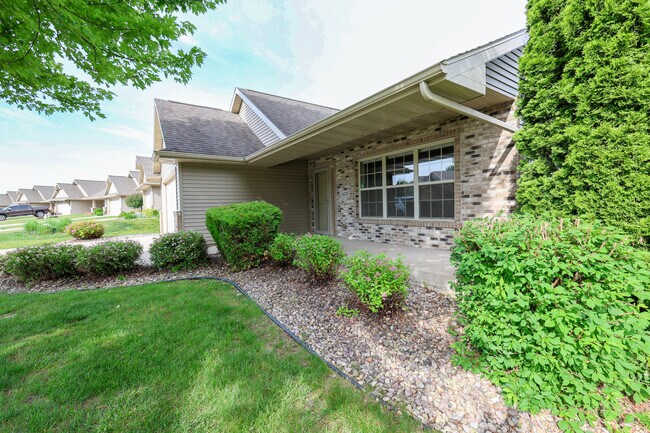 Building Photo - 3400 Riverstone Ct