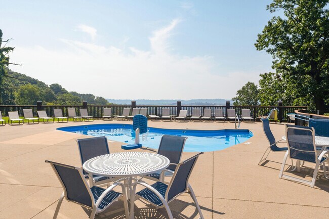 Building Photo - 1131 Stringers Ridge Rd