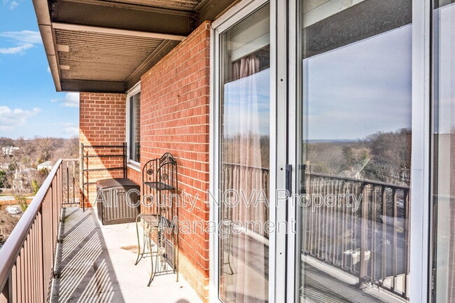 Building Photo - 4343 Cherry Hill Rd