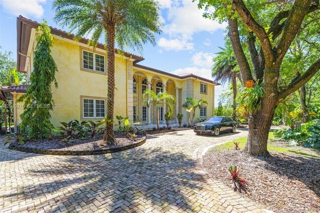 Building Photo - 6905 SW 75th Ave