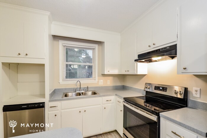 Building Photo - 2018 Mary Hill Dr