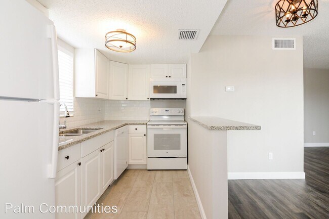 Building Photo - 7950 Blind Pass Rd