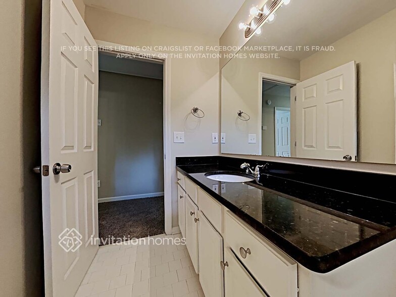 Building Photo - 1481 Gateview Way