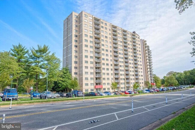 Building Photo - 2500 N Van Dorn St