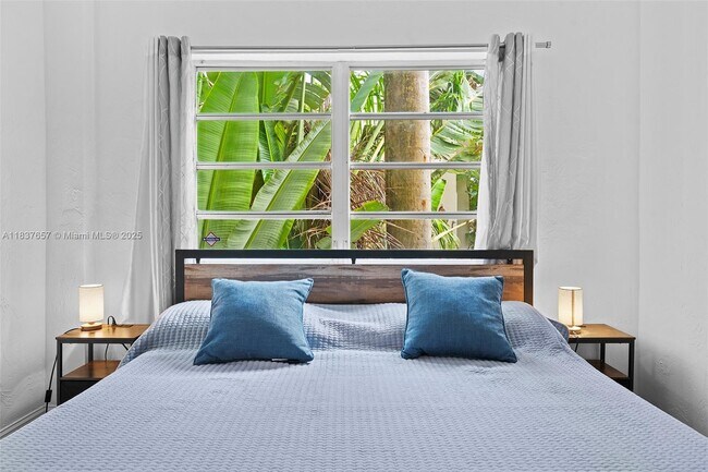 Building Photo - 1211 Pennsylvania Ave