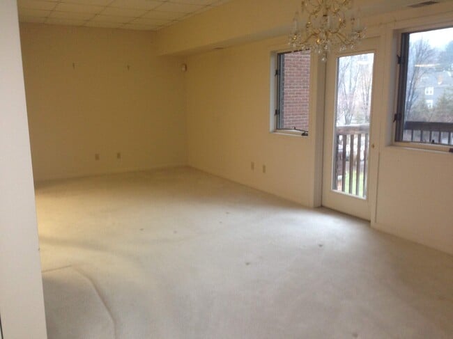 Living Room - 1629 Edgewood Ave