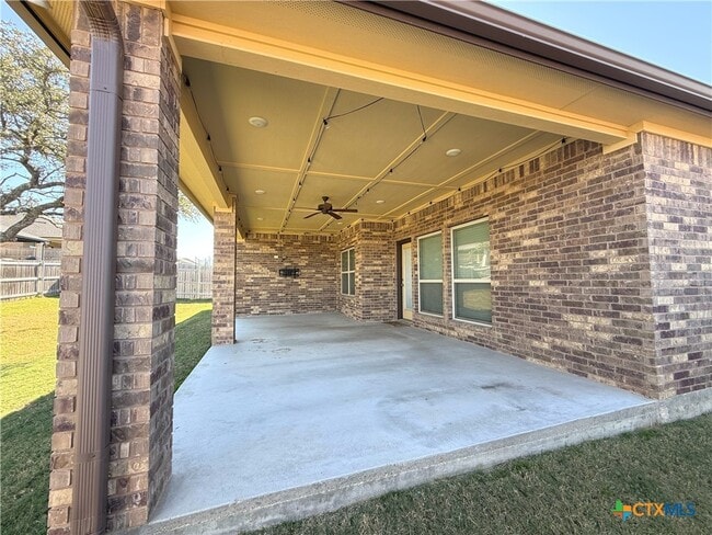 Building Photo - 8402 Platinum Dr