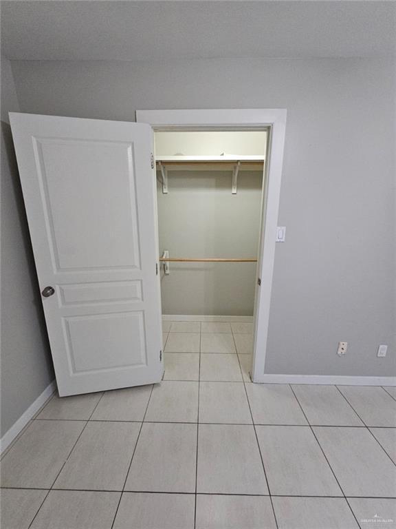 Building Photo - 22 S Ridge Ln