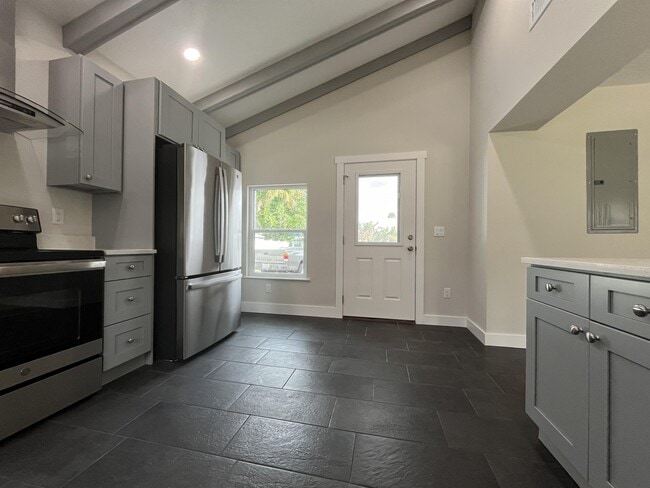Building Photo - 119 Dixwood Ave