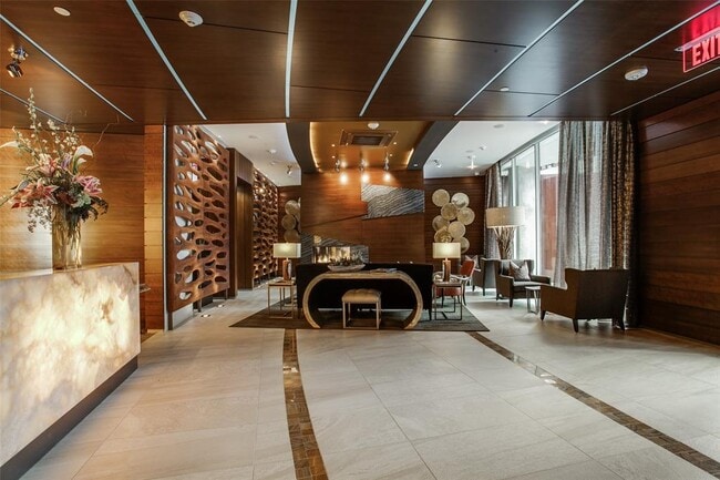 Building Photo - 214 Barton Springs Rd