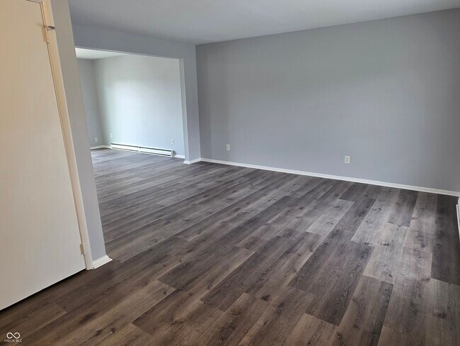 Building Photo - 3821 Biscayne Rd