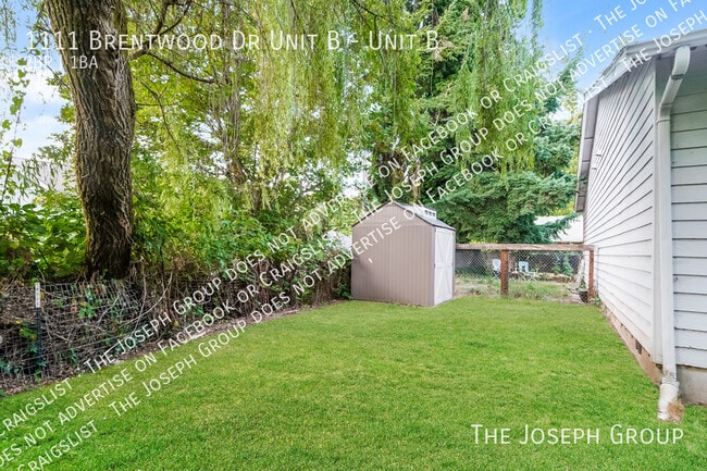 Building Photo - 1111 Brentwood Dr