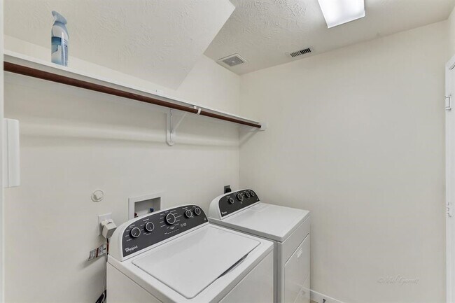 Building Photo - 24122 Haywards Crossing Ln