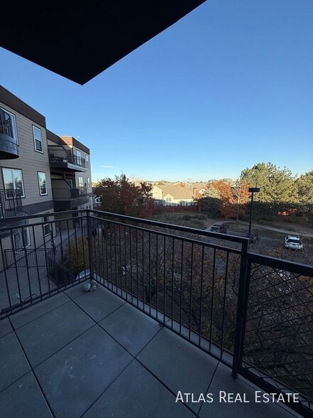 Building Photo - 15475 E Andrews Dr