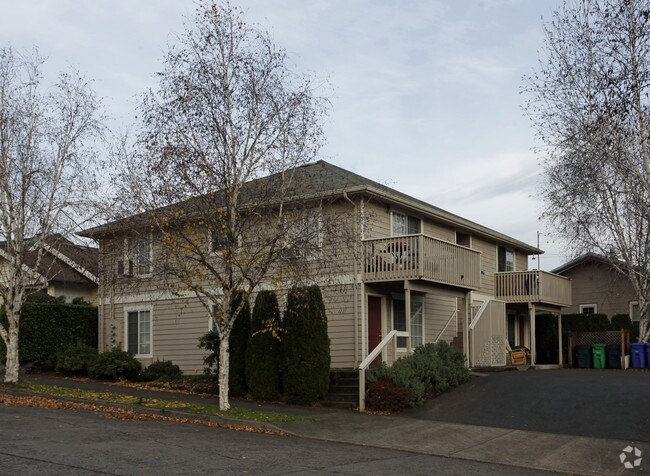 Primary Photo - 1227 SE Boise St
