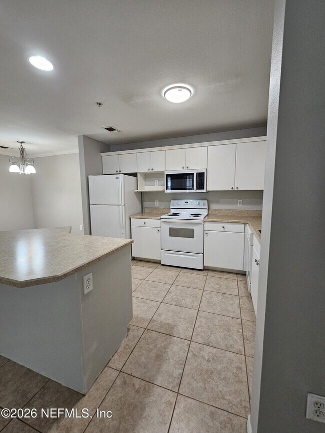 Building Photo - 3591 Kernan Blvd S