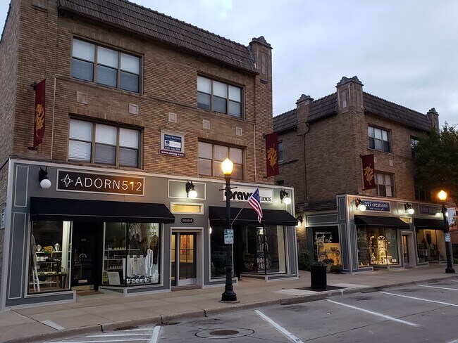 Building Photo - 1008 Curtiss