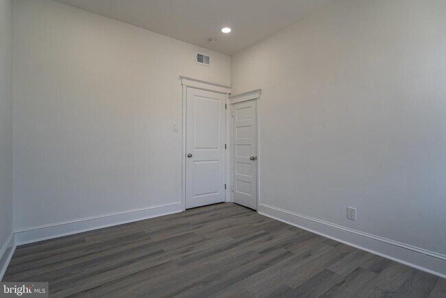 Building Photo - 2410 Wharton St