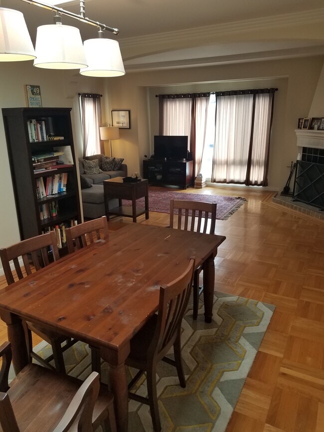 Dining room - 295 Oxford St