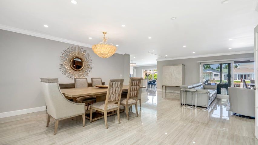 Building Photo - 831 Dover St