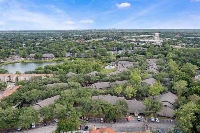 Building Photo - 633 Buoy Ln