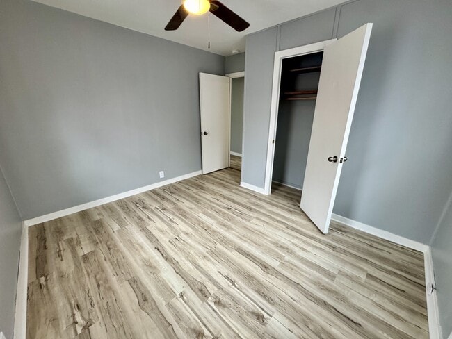 Building Photo - 1216 S Purdum St