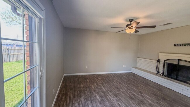 Building Photo - Ready to Move In 3-Bedroom Living with Modern Comforts in The Colony, TX