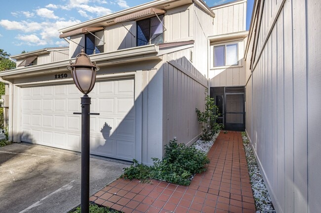 Building Photo - 1250 Admiralty Blvd
