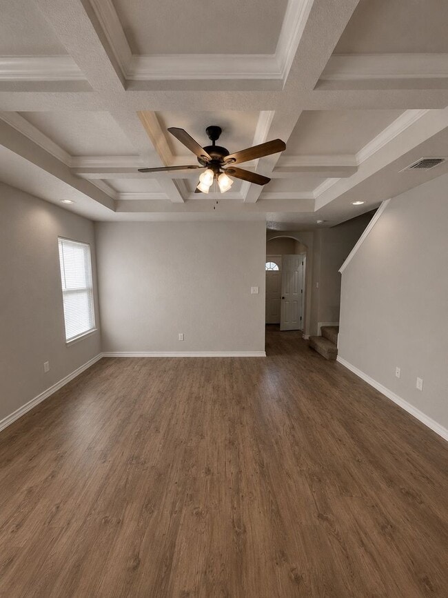 Building Photo - 5016 Flipper Dr