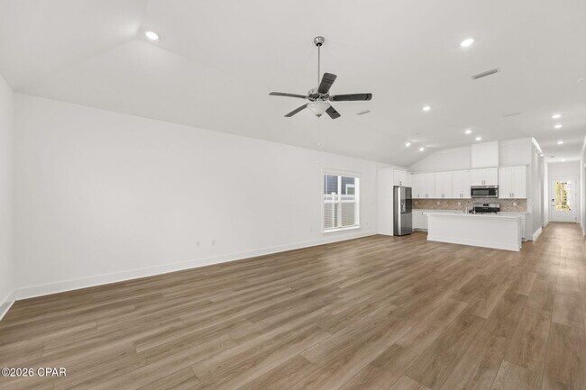 Building Photo - 836 Walsonham Dr