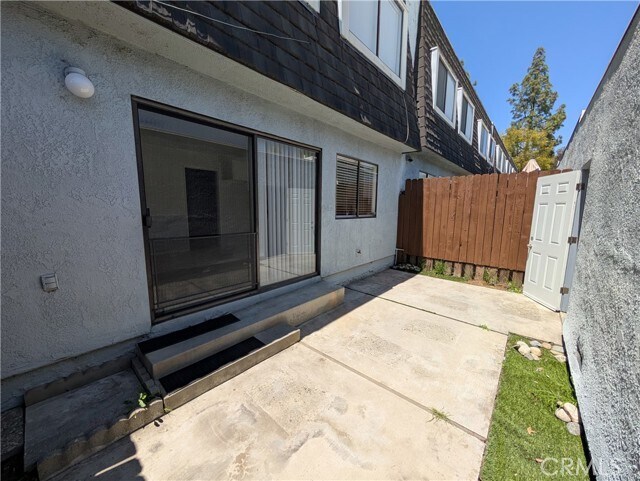 Building Photo - 2620 Huntington Dr