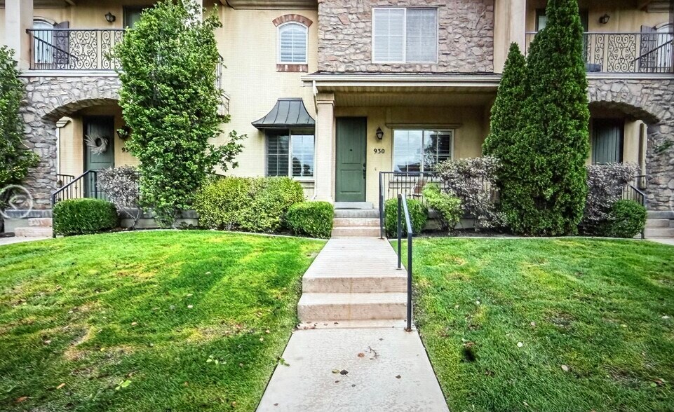 Building Photo - 930 N 980 W