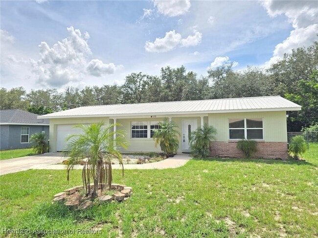 Primary Photo - 1008 Percy Ave