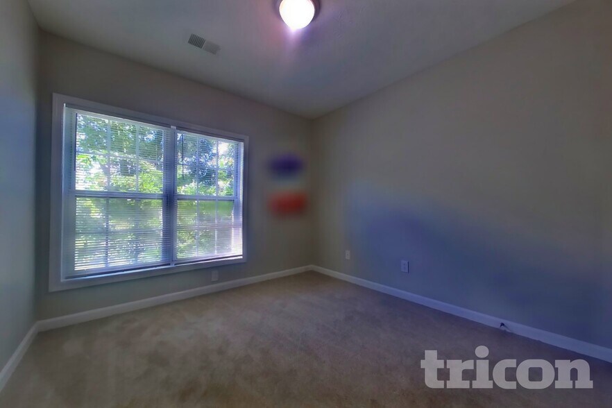 Building Photo - 205 Eagle View Trace