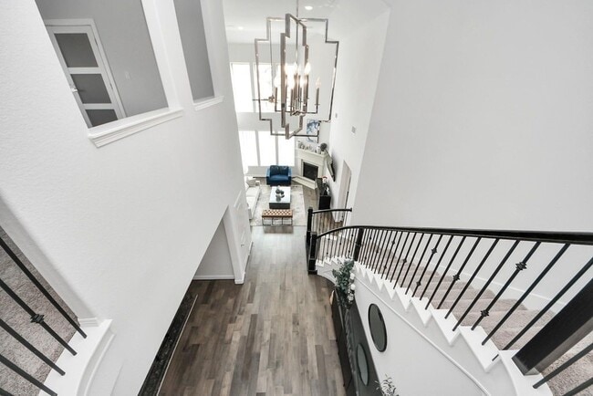 Building Photo - 8922 Golden Mist Dr